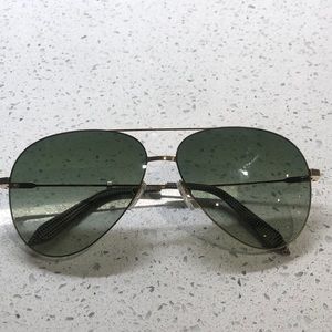 Victoria Beckham aviators